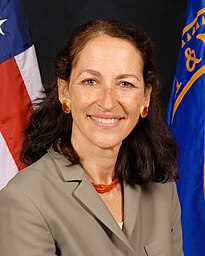 Official portrait of the Commissioner of the Food and Drug Administration of the United States Margaret Hamburg.