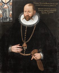 
Note:  For documentary purposes the original description has been retained. Factual corrections and alternative descriptions are encouraged separately from the original description.Porträtt av Tycho Brahe.
Nyckelord: Porträtt, Tycho Brahe, Målning, Mustasch, Man, Pipkrage, Svart, Smycken, Föremålsbild, Konst