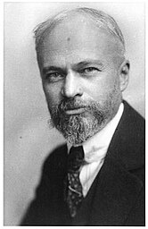 Portrait photograph of Harrison Gray Dyar (1866-1929), entomologist at the United States National Museum at the Smithsonian from 1897 until his death in 1929, c. 1920s, Photographic print, Negative Number: SIA2009-0002.
http://siarchives.si.edu/blog/link-love-6102011