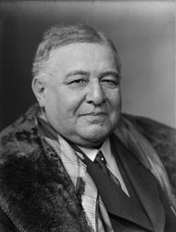 Léon Daudet, photographie de Paul Nadar, 1930. Charenton-le-Pont, Médiathèque de l'Architecture et du Patrimoine.
