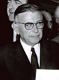 French philosopher-writer Jean Paul Sartre and writer Simone De Beauvoir arriving Israel and welcomed by Avraham Shlonsky and Leah Goldberg at Lod airport (14/03/1967).