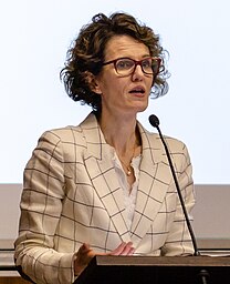“Financial Citizenship: Experts, Publics, and the Politics of Central Banking”. Keynote speech by Annelise Riles, Professor at Cornell Law School. Inaugurating conference of Positive Money Europe in Brussels (23 May 2018).