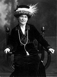 Willa Cather ca. 1912 wearing necklace from Sarah Orne Jewett