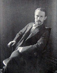 Photo by Dana Hull, published in The Burton Holmes Lectures vol. 1, 1905.