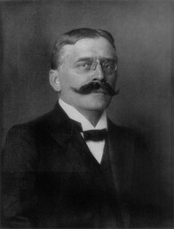 Porträtaufnahme von Michael Doeberl